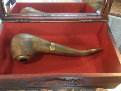 Tẩu hút thuốc trầm hương