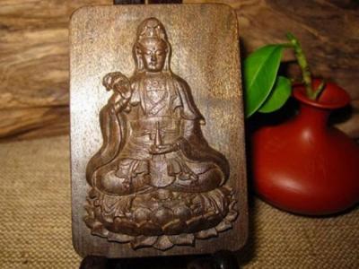 Tượng phật trầm hương điêu khắc