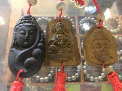 Tượng Phật trầm hương treo trang trí