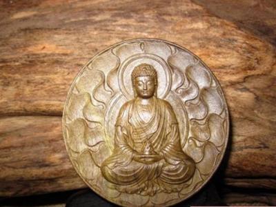 Tượng phật trầm hương tròn trang trí