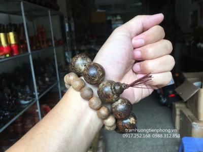 Vòng Trầm Hương Gió Liệu Tự Nhiên Chìm 22mm