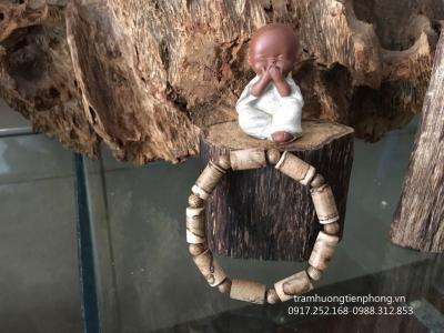 Vòng Trầm Hương Tốc Bông Việt Nam