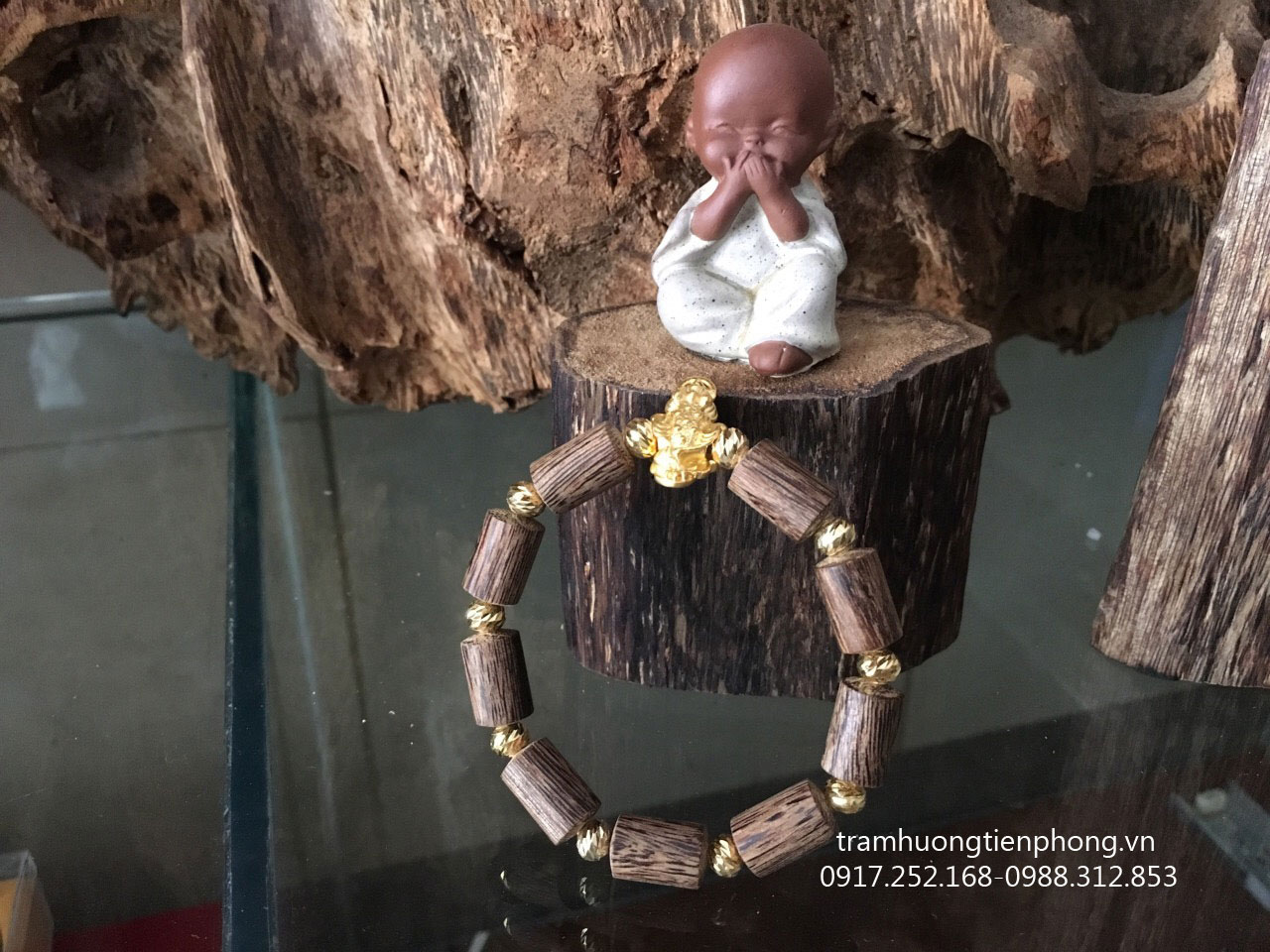 Vòng Trầm Hương Bruney Mix Vàng 24k Thiềm Thừ
